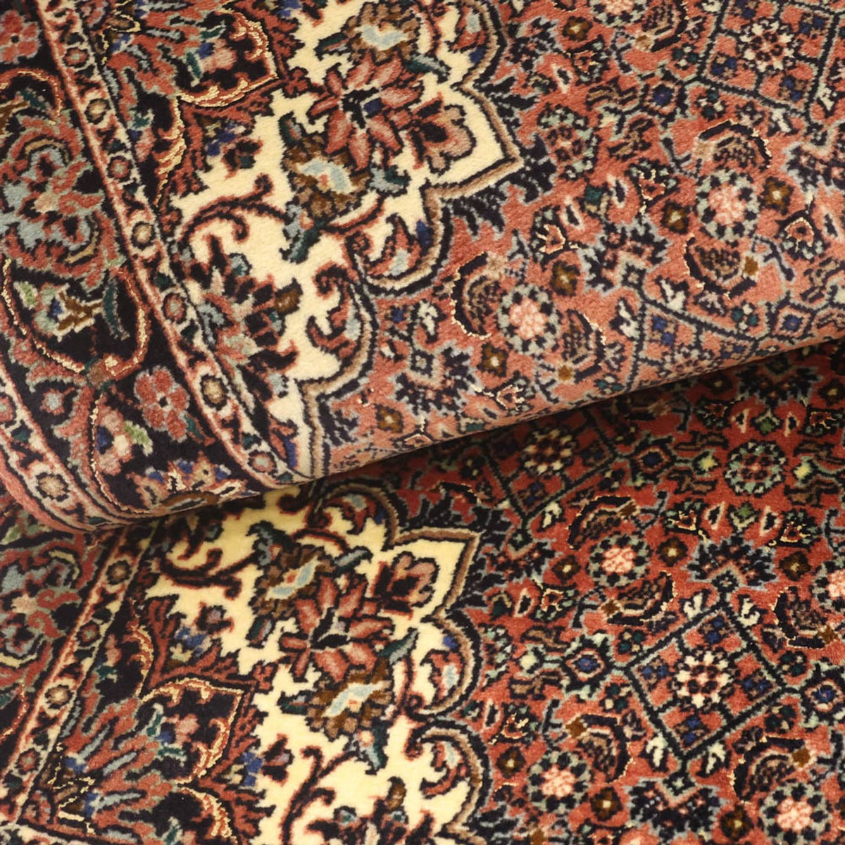 Persisk matta - Bijar - 144 x 70 cm - mörkröd