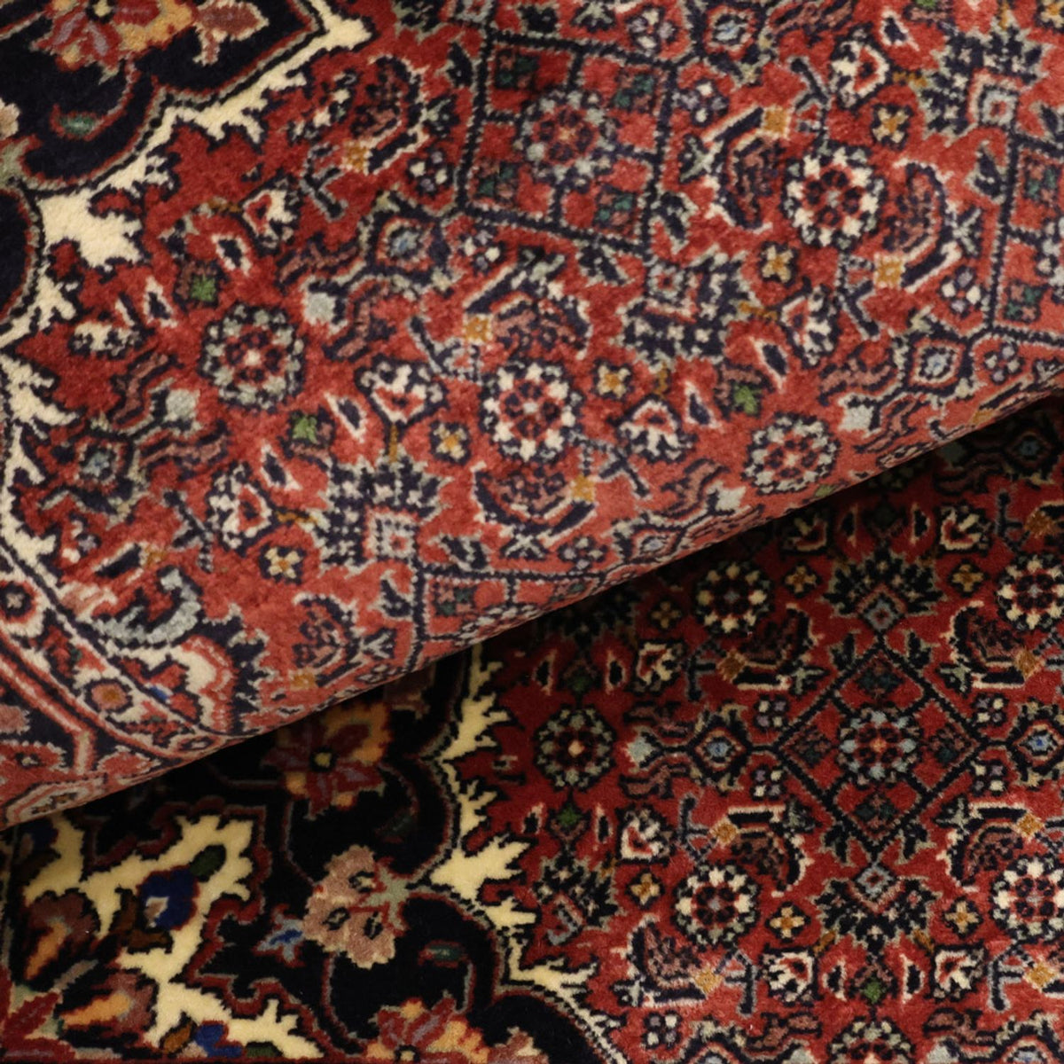 Persisk matta - Bijar - 135 x 73 cm - mörkröd