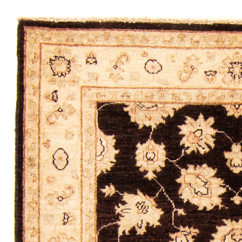 Ziegler Carpet - 166 x 118 cm - mörkbrun