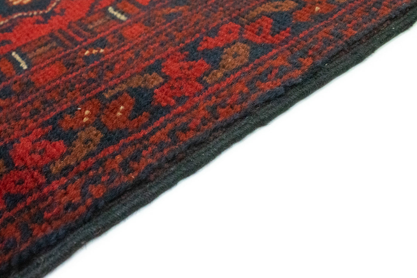 Khal Mohammadi Mattan 129x73cm - Oriental Carpet