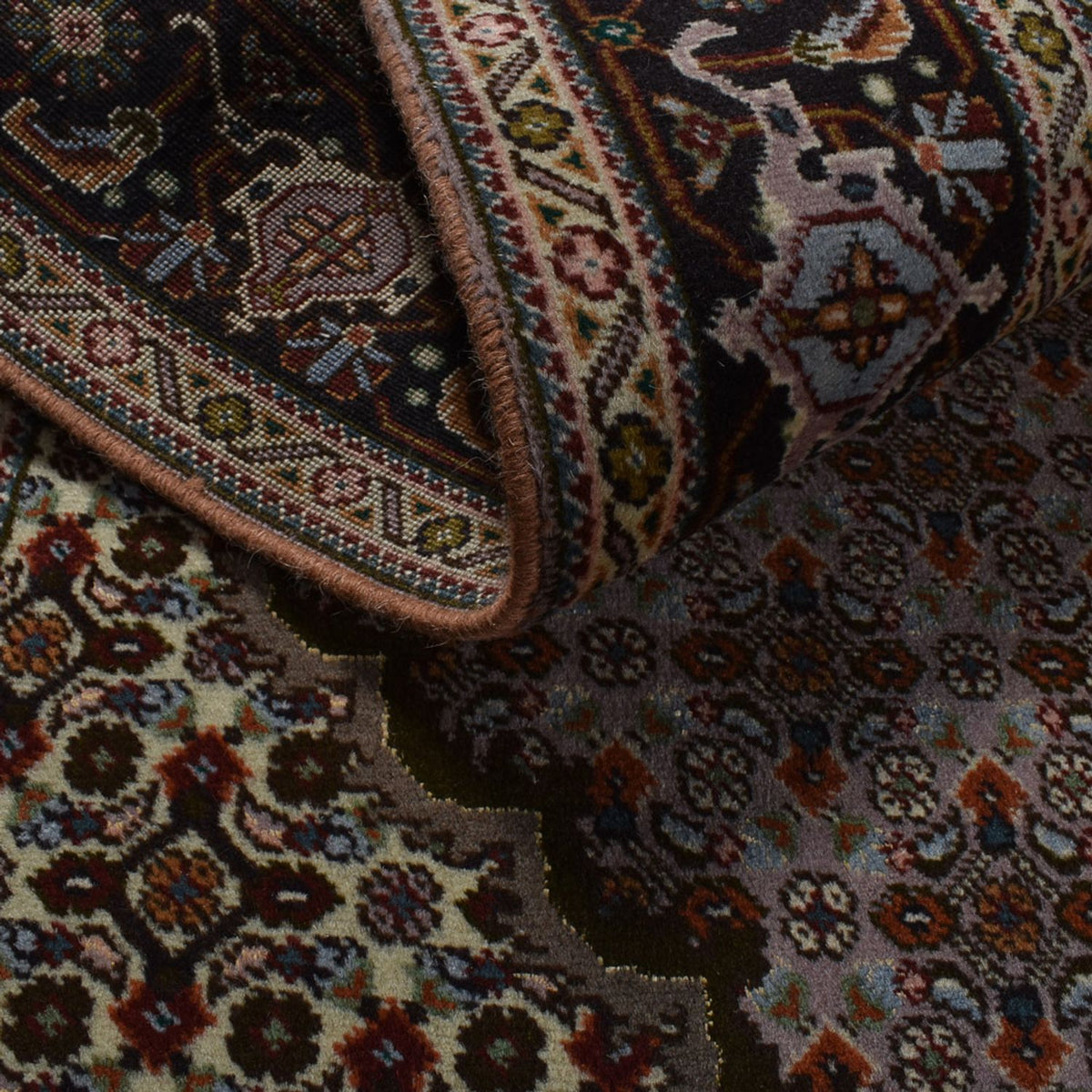 Persisk matta - Tabriz - Royal - 197 x 156 cm - ljusröd