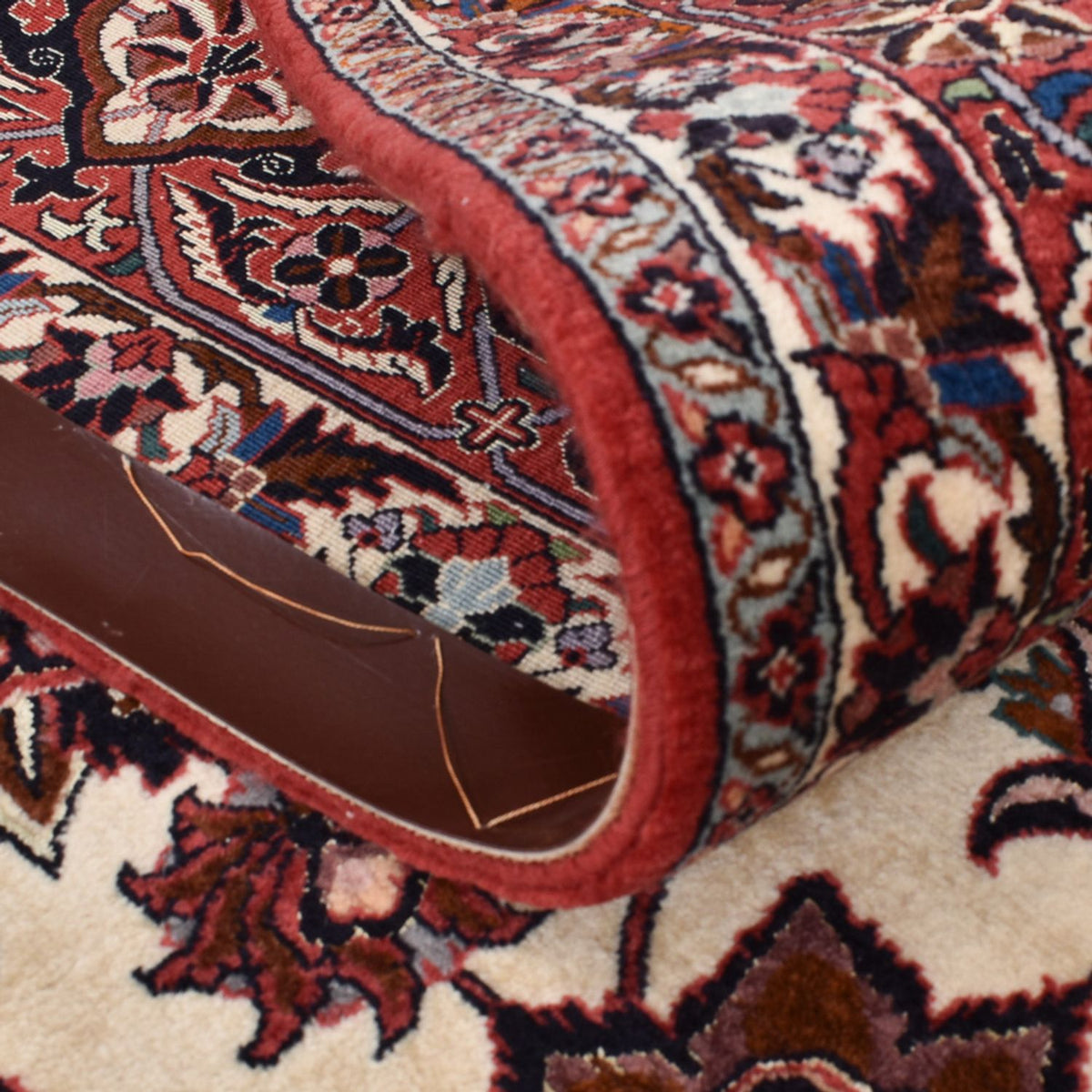 Persisk matta - Bijar kvadrat  - 255 x 241 cm - rost