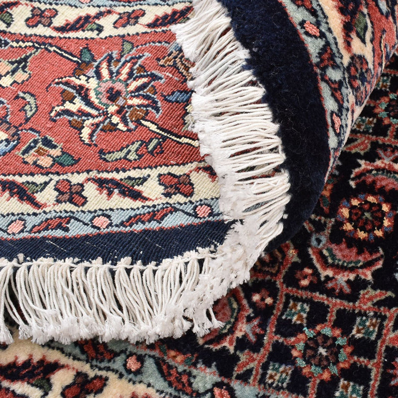 Persisk matta - Bijar runt  - 155 x 155 cm - mörkröd