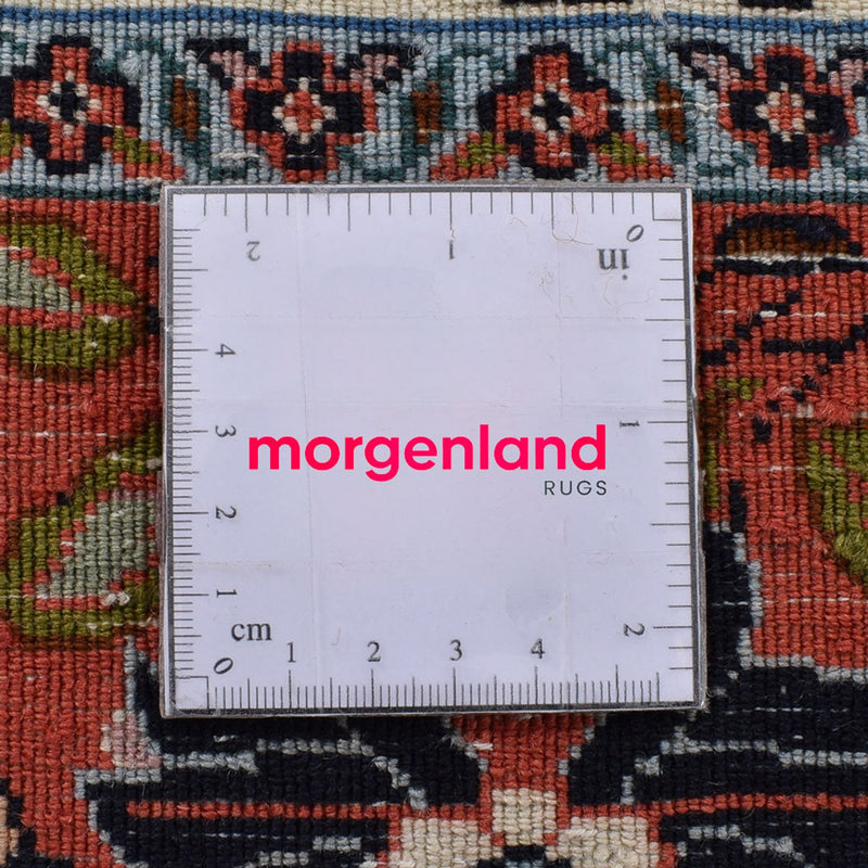 Persisk matta - Bijar kvadrat  - 254 x 243 cm - mörkröd