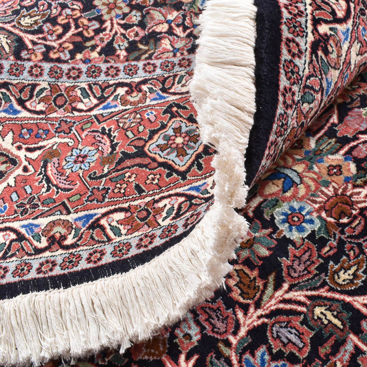 Persisk matta - Bijar - 240 x 240 cm - mörkröd