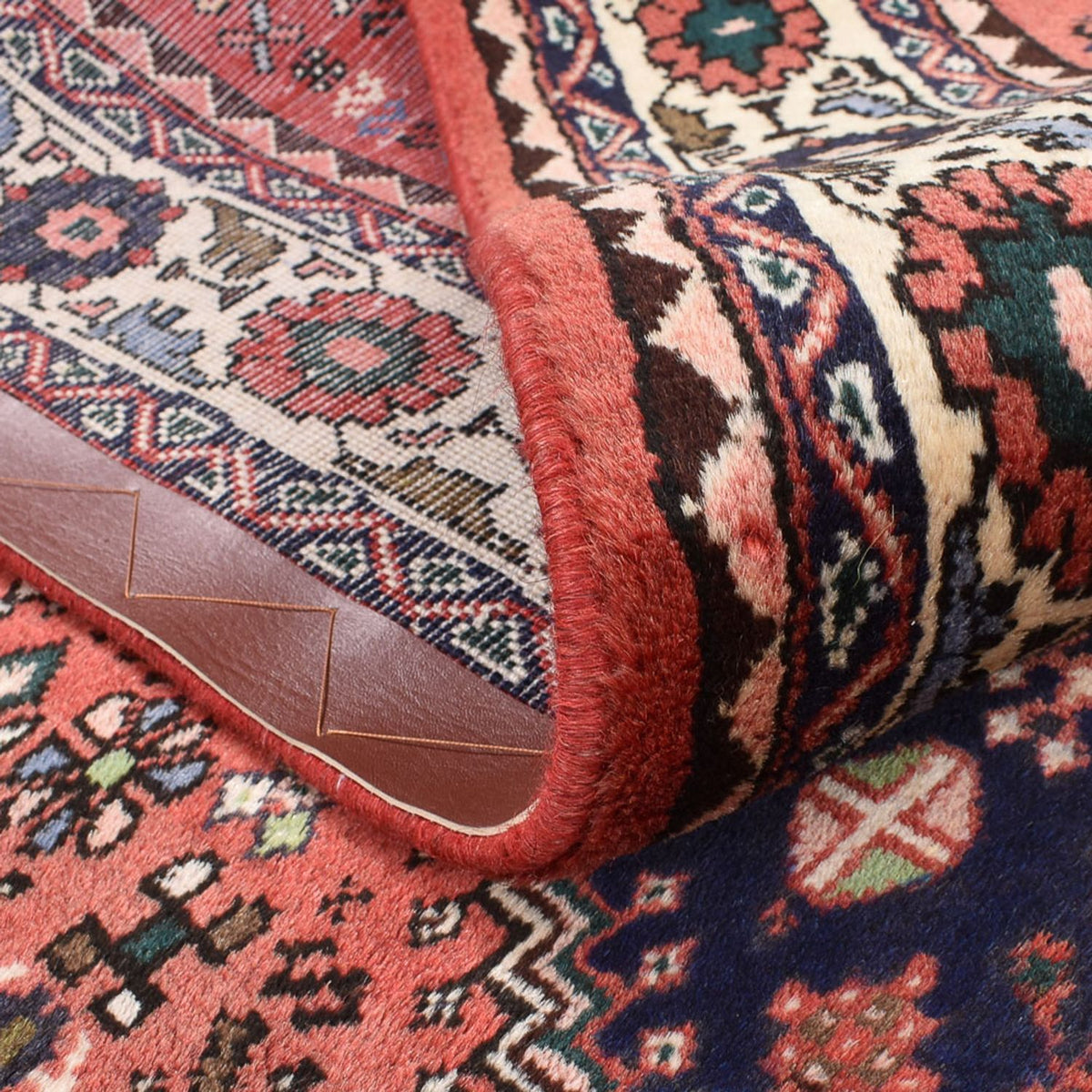 Persisk matta - Nomadic kvadrat  - 203 x 196 cm - ljusröd