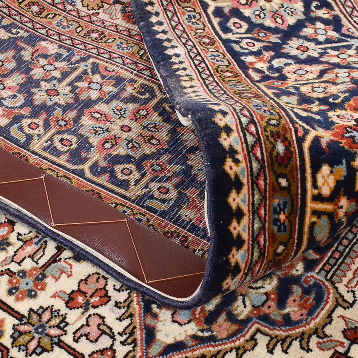 Persisk matta - Ghom - 220 x 136 cm - rost