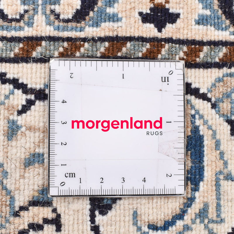 Persisk matta - Nain - 198 x 143 cm - ljusbeige