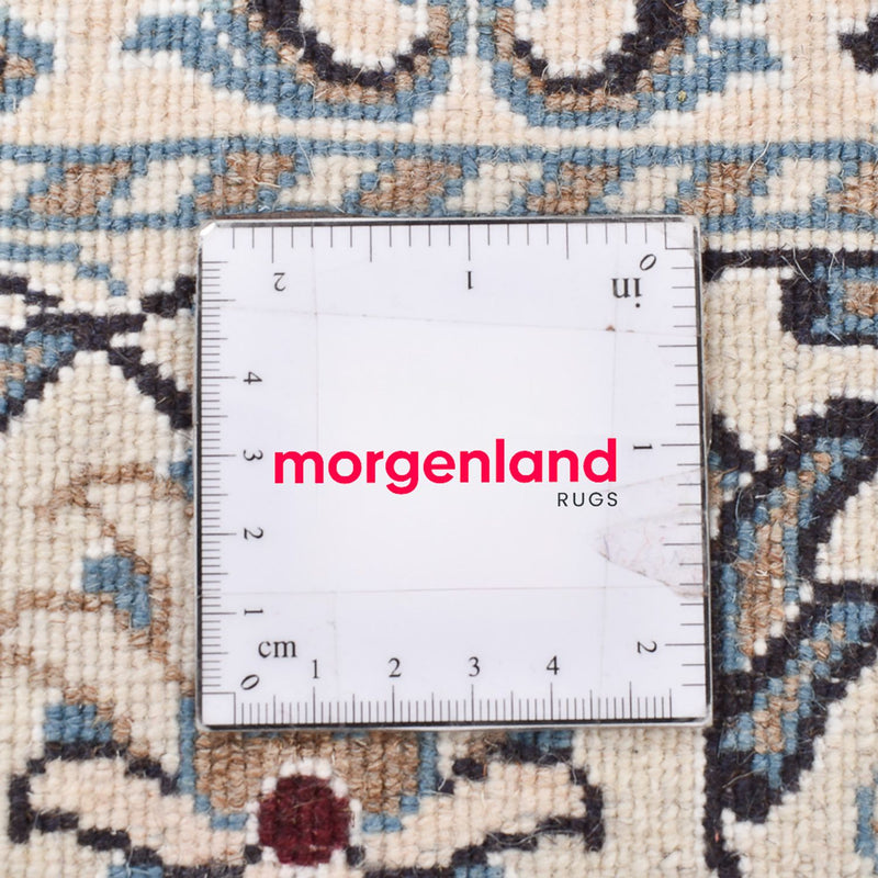 Persisk matta - Nain - 207 x 149 cm - ljusbeige