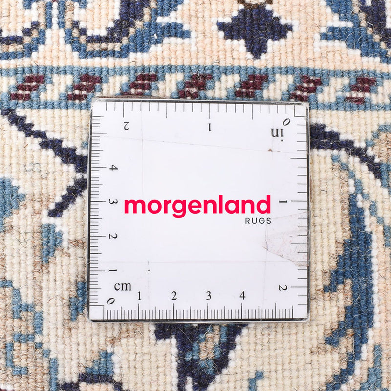 Persisk matta - Nain - 207 x 152 cm - ljusbeige