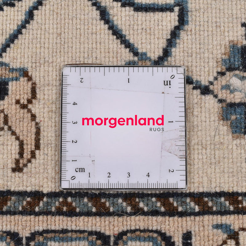 Persisk matta - Nain - 136 x 67 cm - ljusgrå