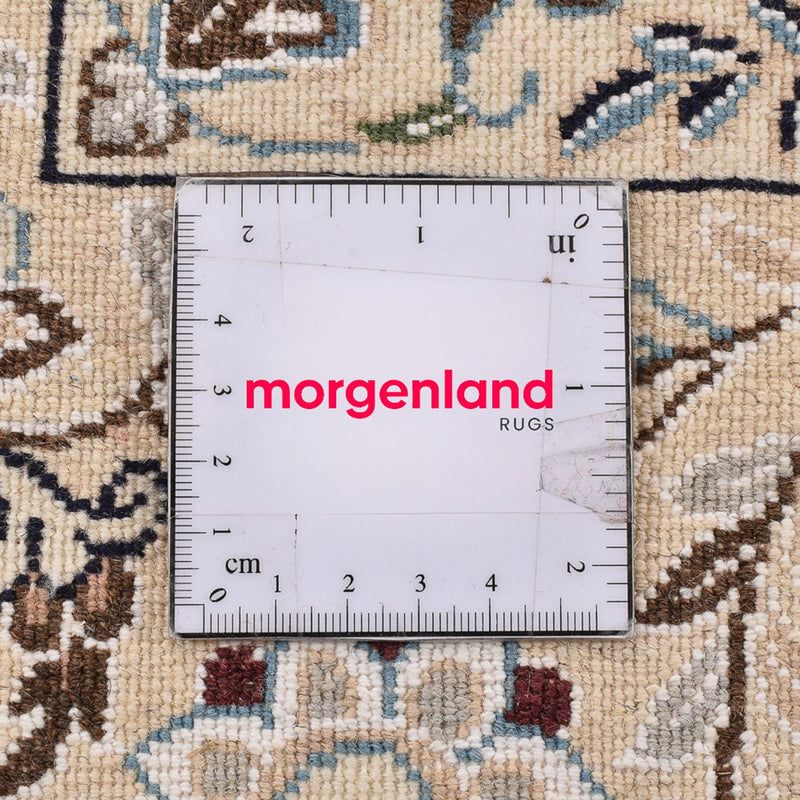 Persisk matta - Nain - Royal - 307 x 207 cm - vit