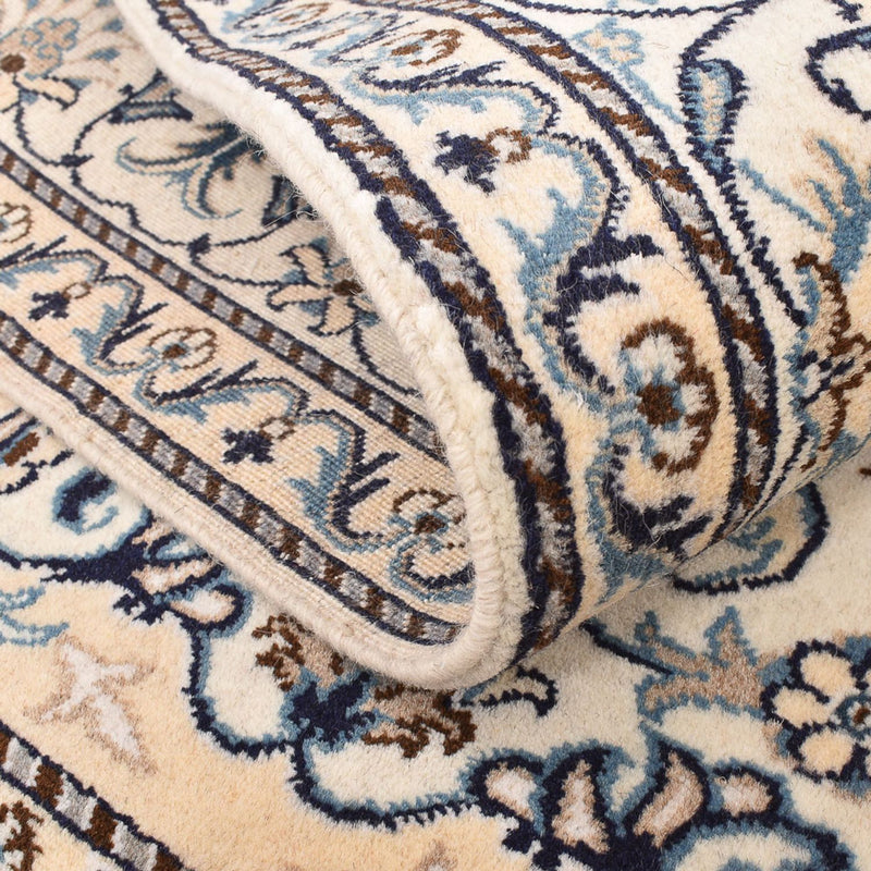 Persisk matta - Nain - 198 x 152 cm - ljusbeige