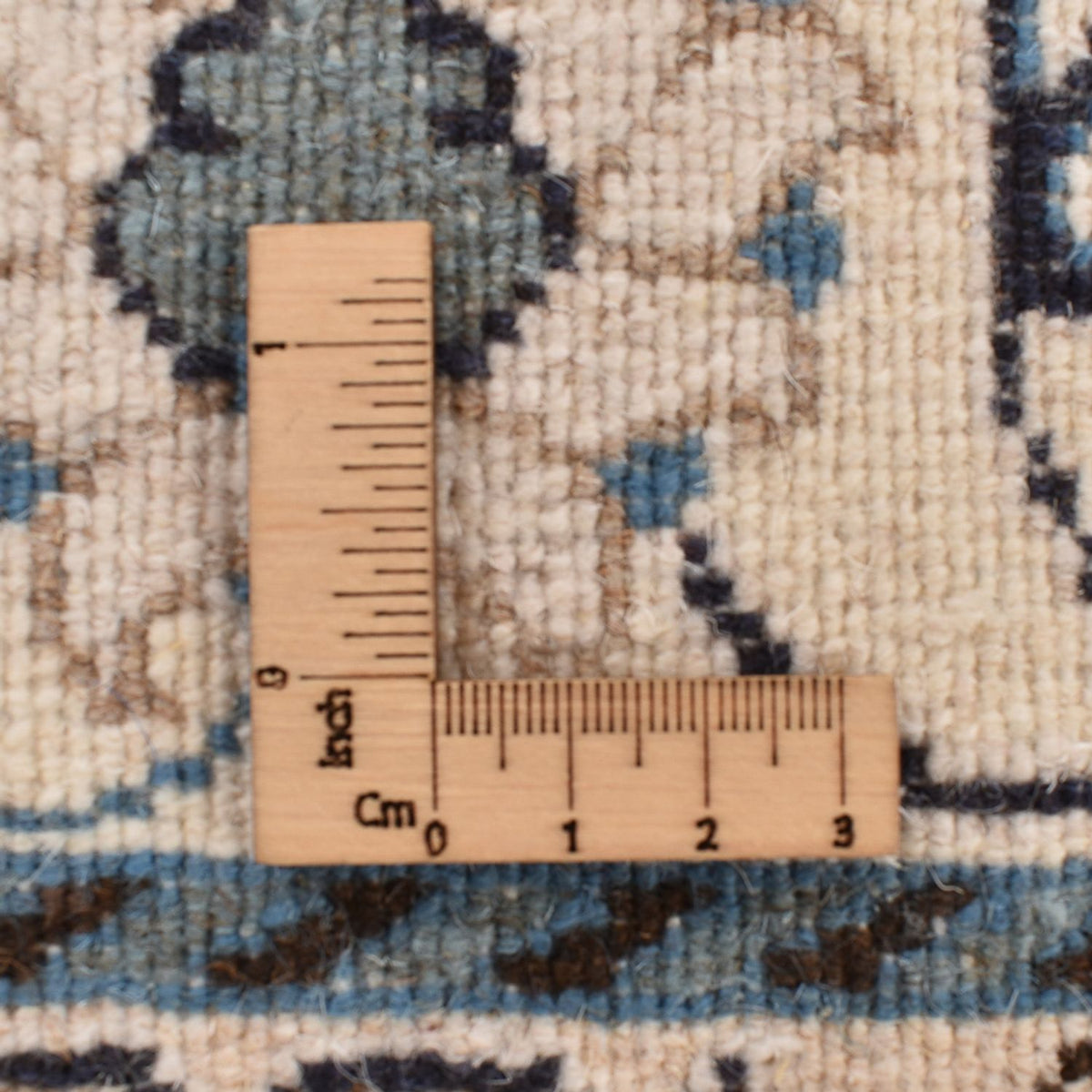 Persisk matta - Nain - 241 x 164 cm - ljusbeige