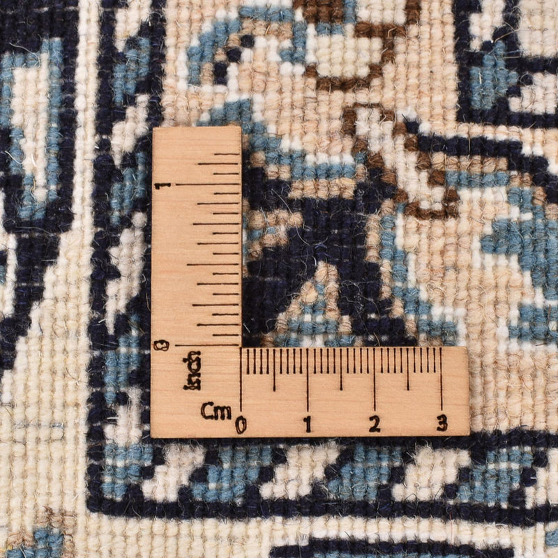 Persisk matta - Nain - 236 x 164 cm - ljusbeige