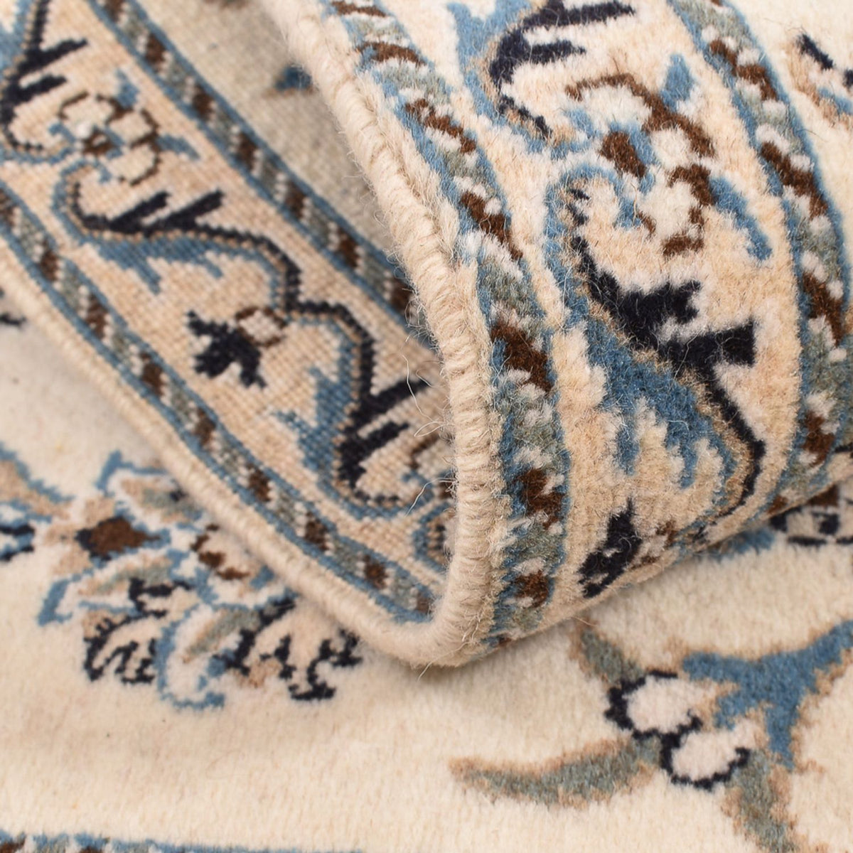 Persisk matta - Nain - 136 x 87 cm - ljusbeige