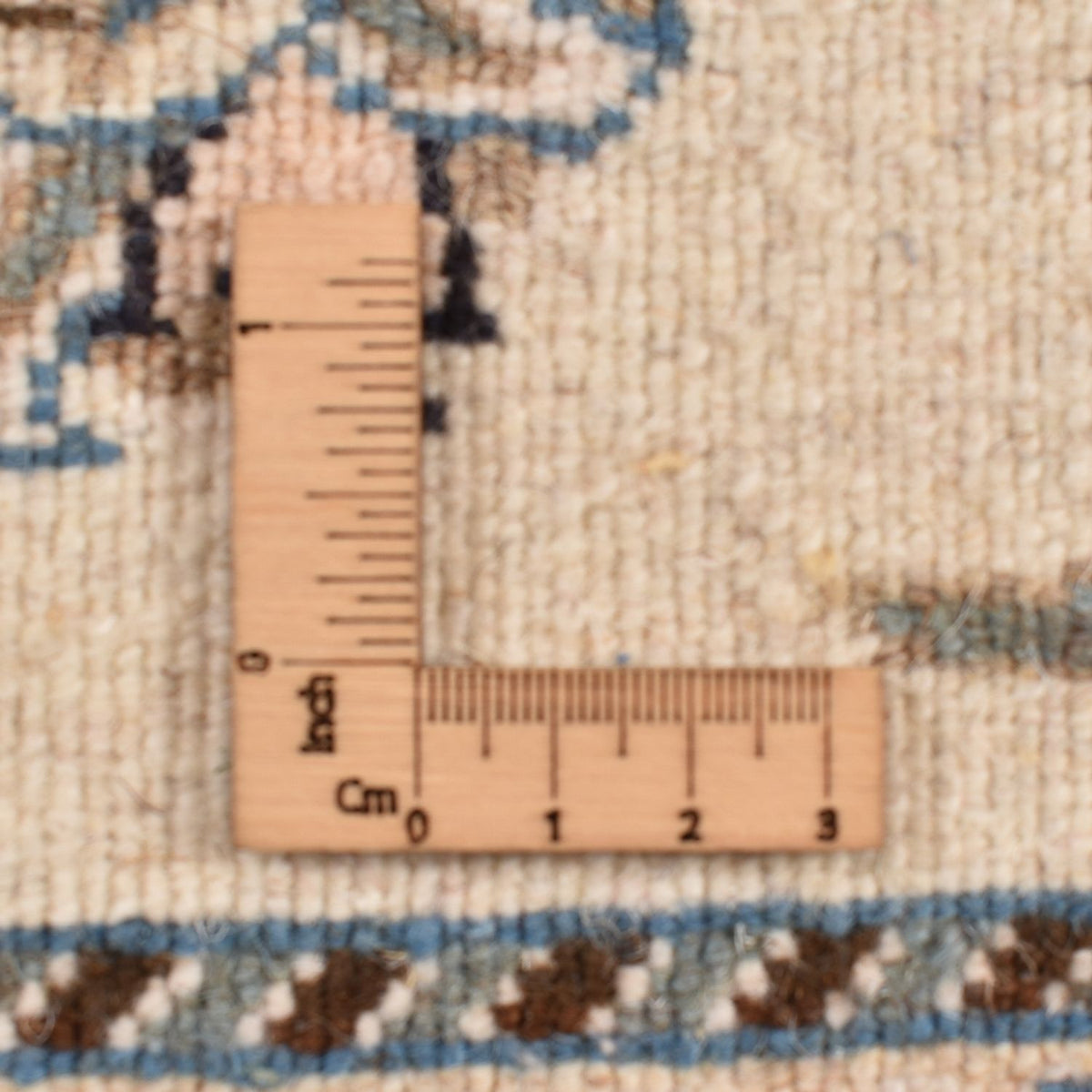 Persisk matta - Nain - 136 x 87 cm - ljusbeige