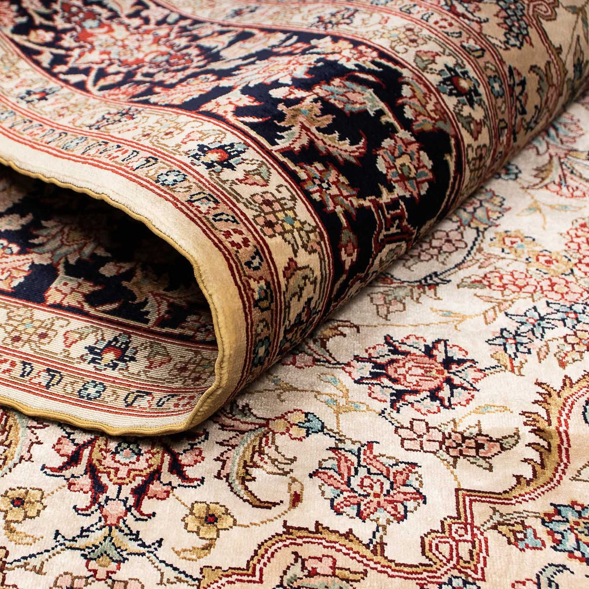 Silk matta - China Silk - 183 x 122 cm - mörkröd