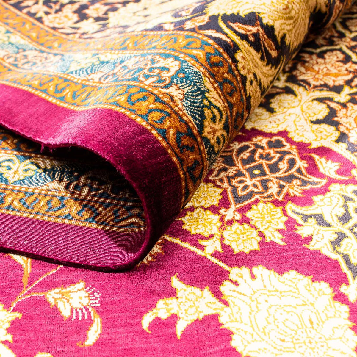 Persisk matta - Ghom - 305 x 202 cm - mörkröd