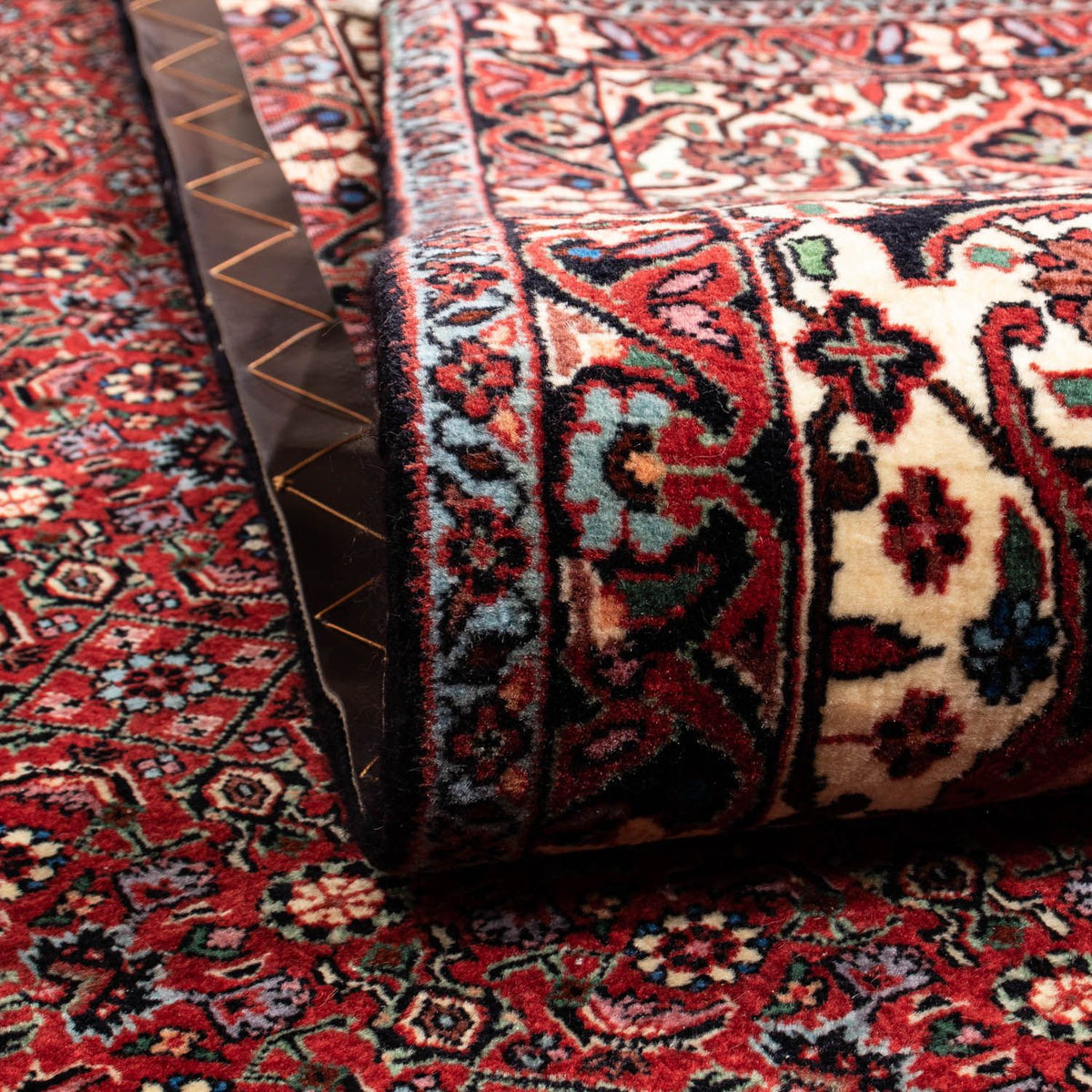 Persisk matta - Bijar - Royal - 331 x 254 cm - röd