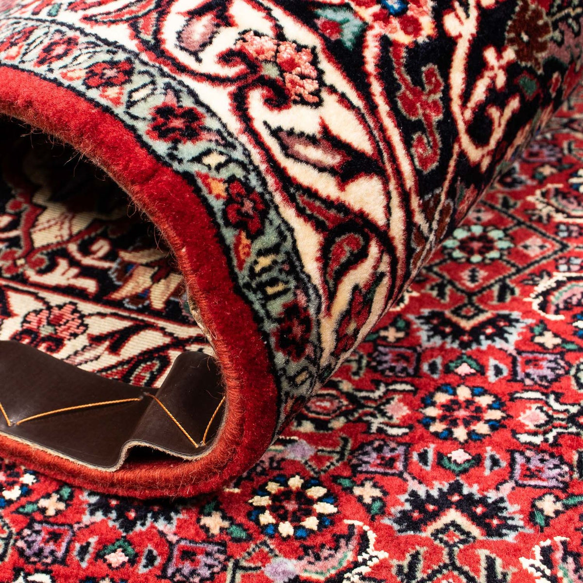 Persisk matta - Bijar - 381 x 298 cm - mörkröd