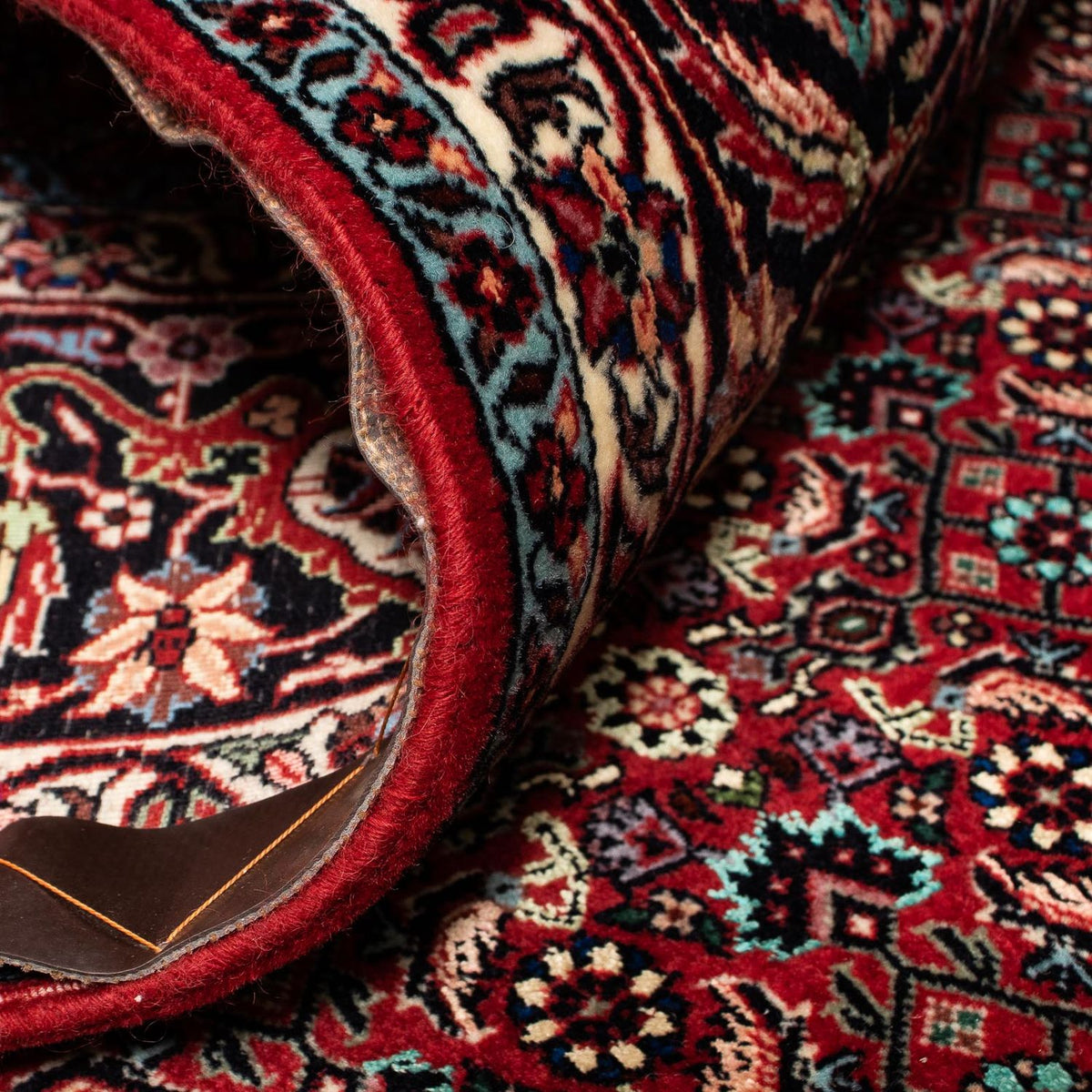 Persisk matta - Bijar - 252 x 206 cm - mörkröd