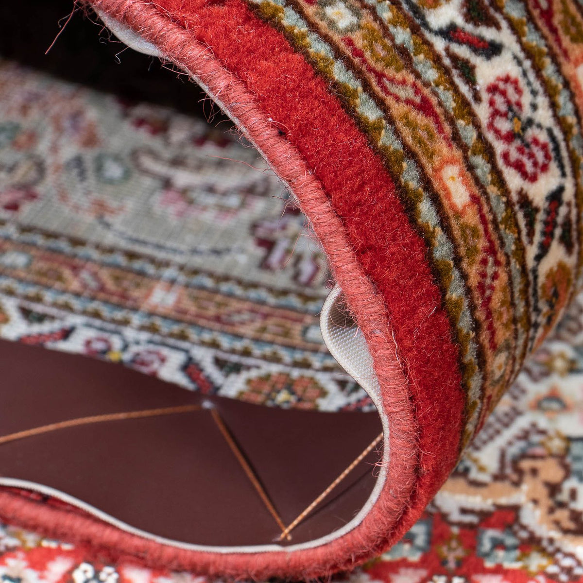 Persisk matta - Tabriz - 200 x 150 cm - röd