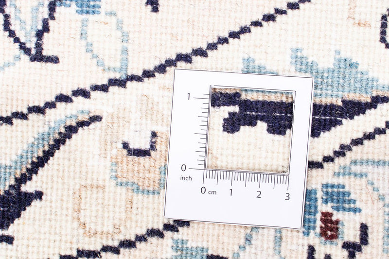 Persisk matta - Nain runt  - 252 x 252 cm - mörkröd