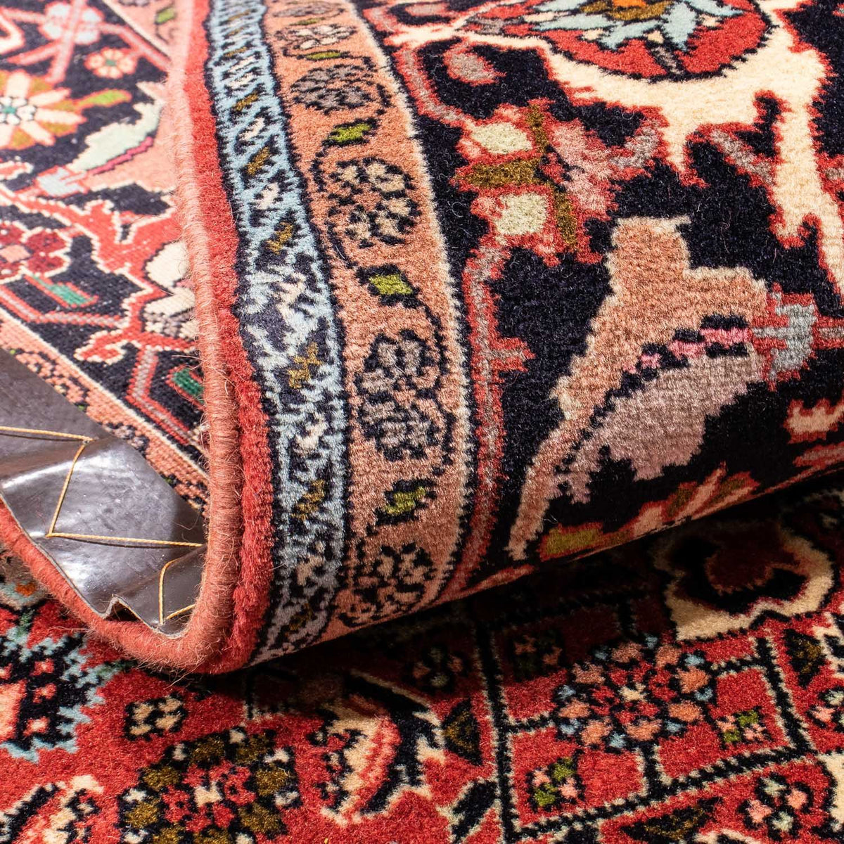 Persisk matta - Bijar - 247 x 169 cm - mörkröd