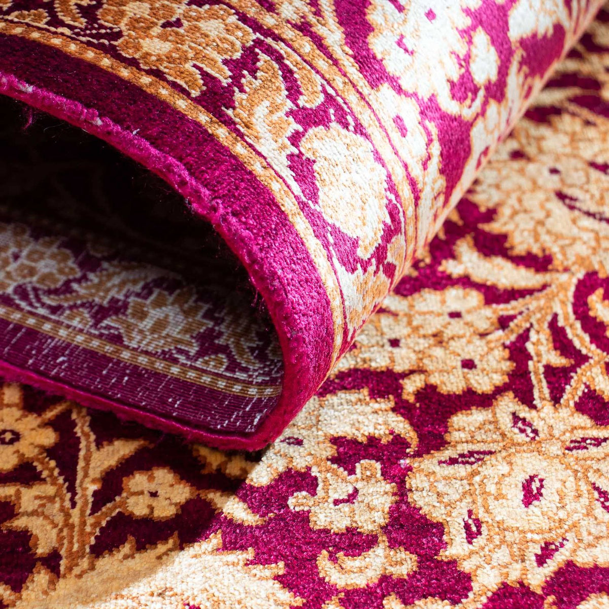 Persisk matta - Ghom - 146 x 100 cm - mörkröd