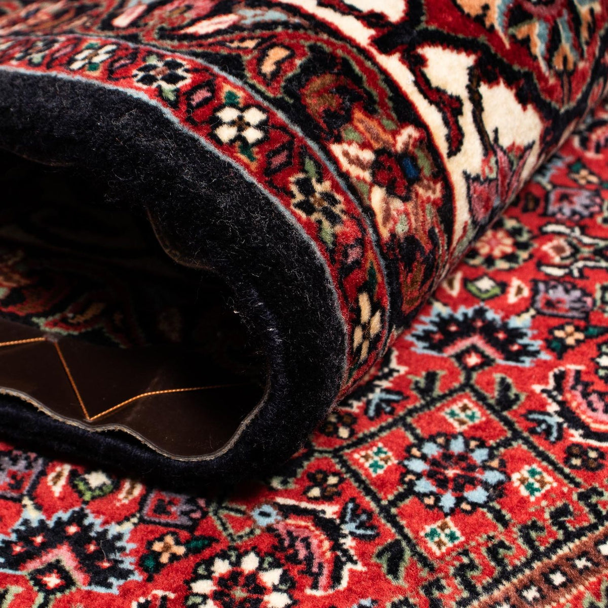 Persisk matta - Bijar - 263 x 204 cm - mörkröd