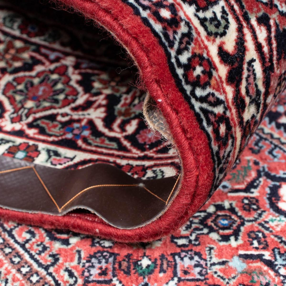 Persisk matta - Bijar - 204 x 132 cm - röd