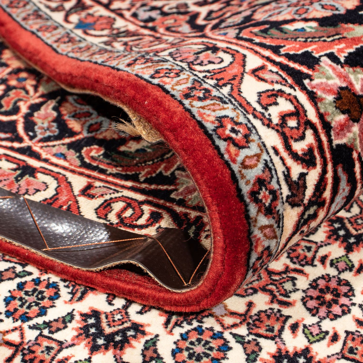 Persisk matta - Bijar - 289 x 204 cm - mörkröd