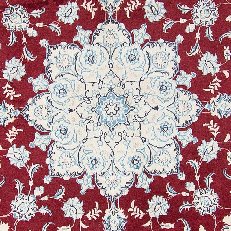 Persisk matta - Nain runt  - 290 x 290 cm - mörkröd