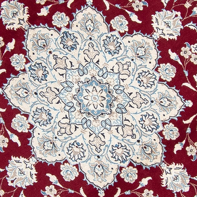 Persisk matta - Nain runt  - 250 x 250 cm - mörkröd