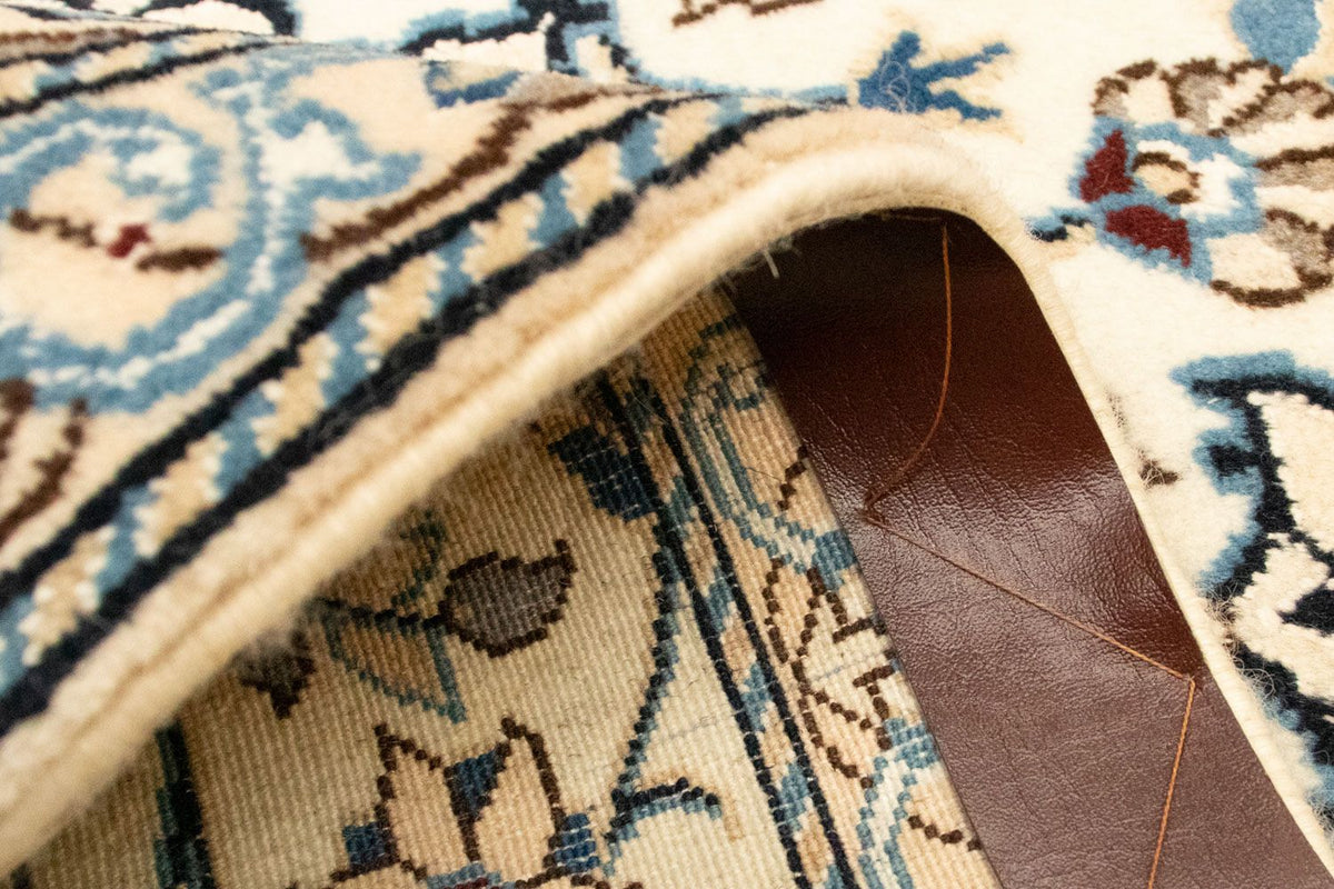 Persisk matta - Nain - Royal - 134 x 88 cm - beige