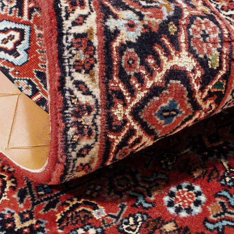 Persisk matta - Bijar - 137 x 96 cm - mörkröd