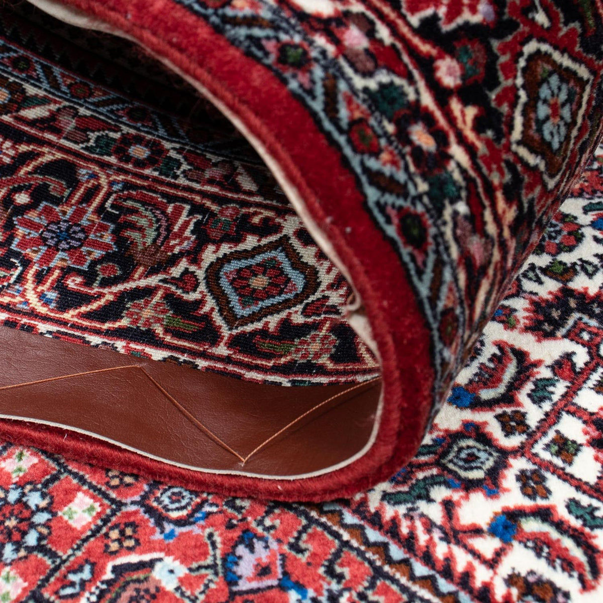 Persisk matta - Bijar - 228 x 132 cm - ljusröd