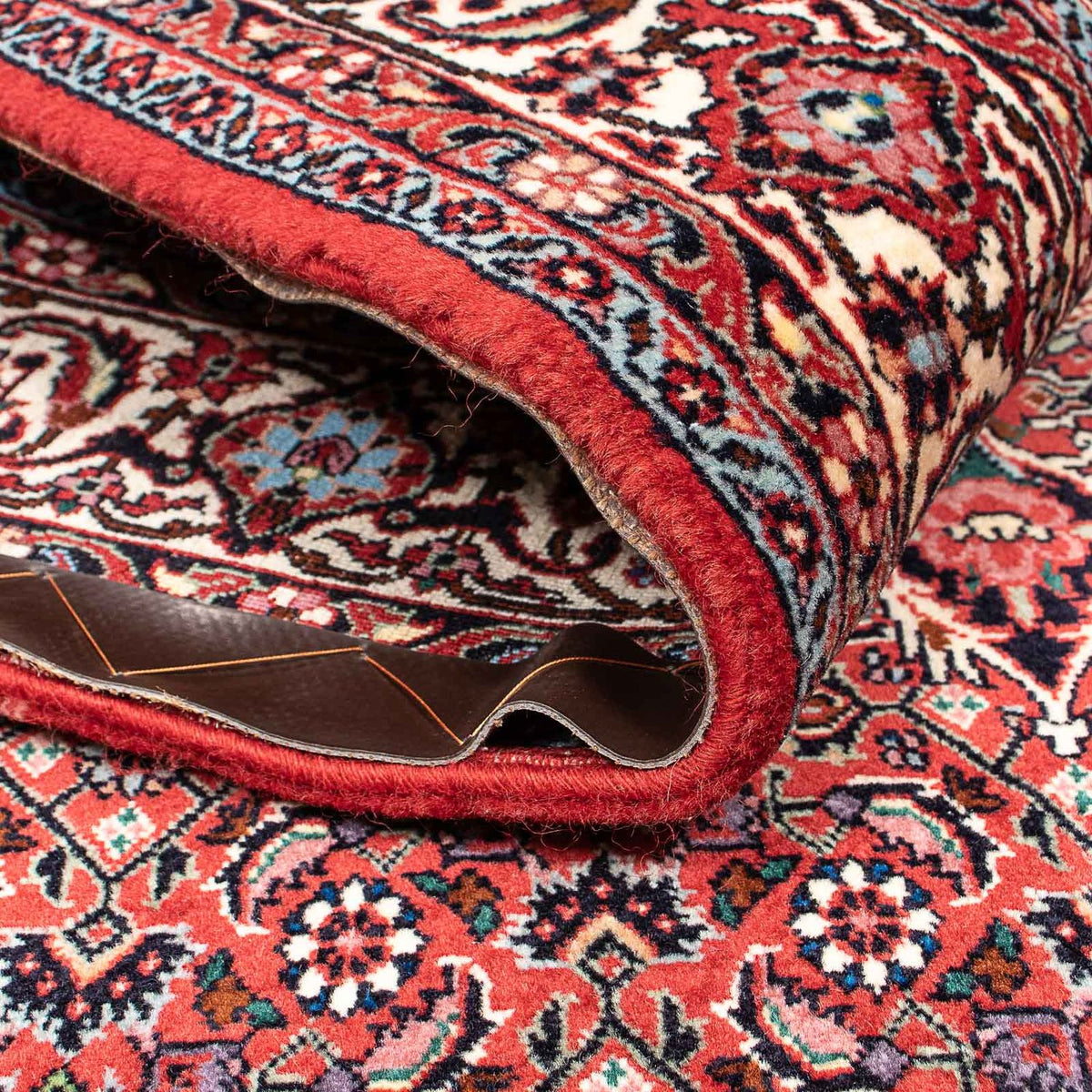 Persisk matta - Bijar - 220 x 153 cm - röd