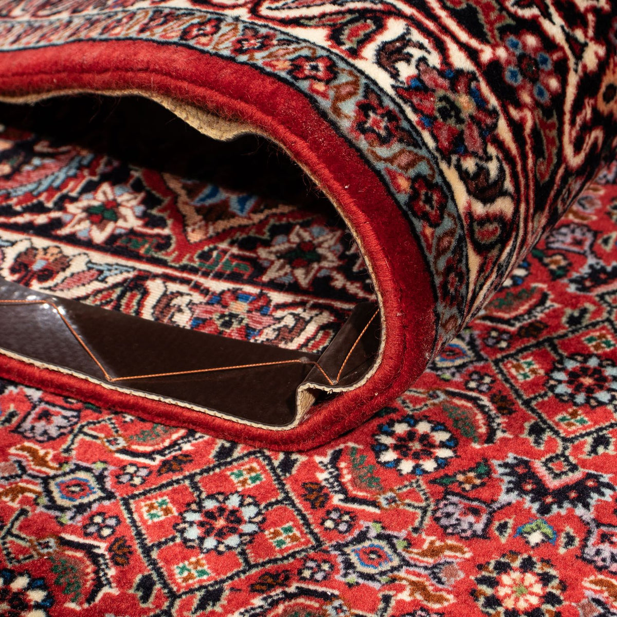 Persisk matta - Bijar - 298 x 205 cm - mörkröd