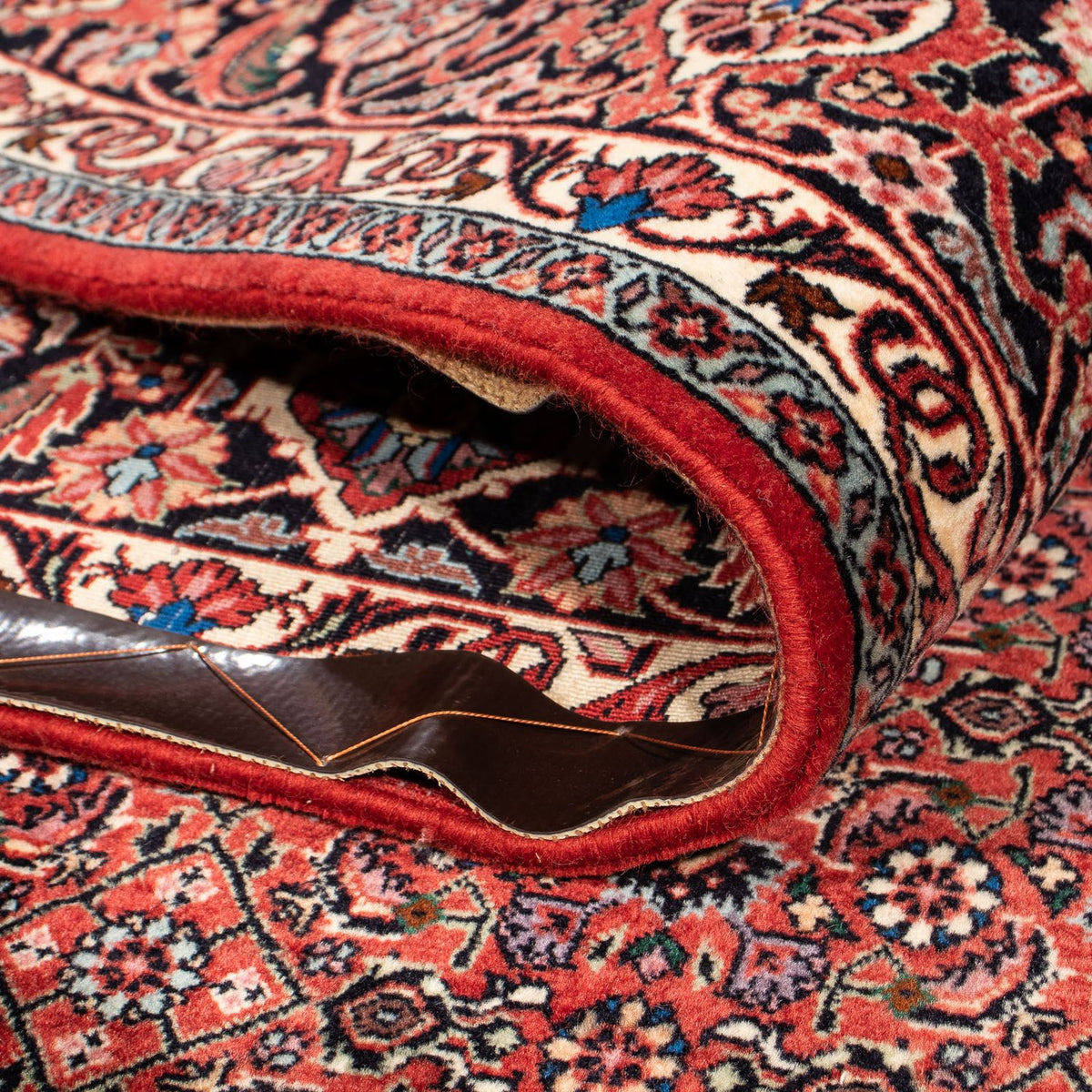 Persisk matta - Bijar - 299 x 202 cm - mörkröd