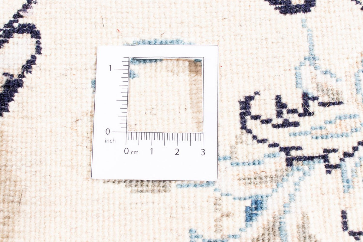 Persisk matta - Nain runt  - 245 x 245 cm - mörkröd