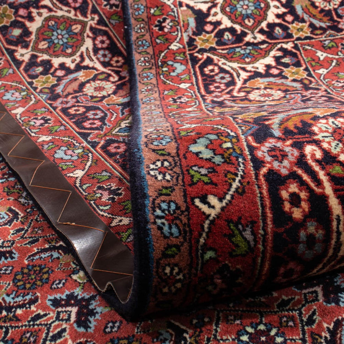 Persisk matta - Bijar - 337 x 250 cm - mörkröd