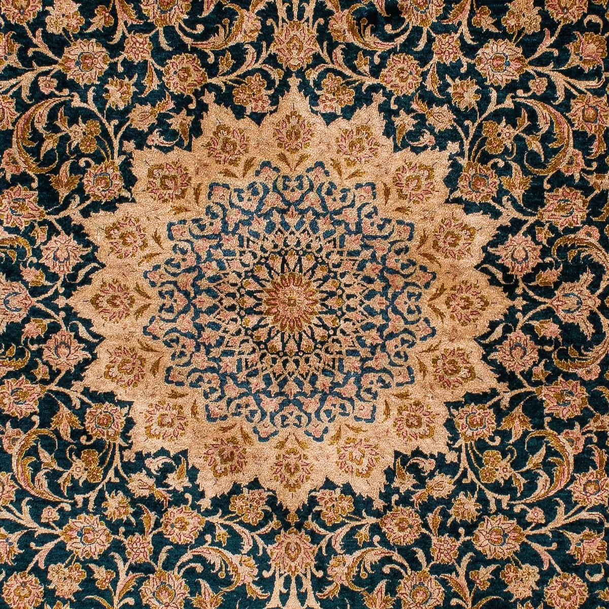 Silk matta - China Silk - 183 x 122 cm - mörkröd