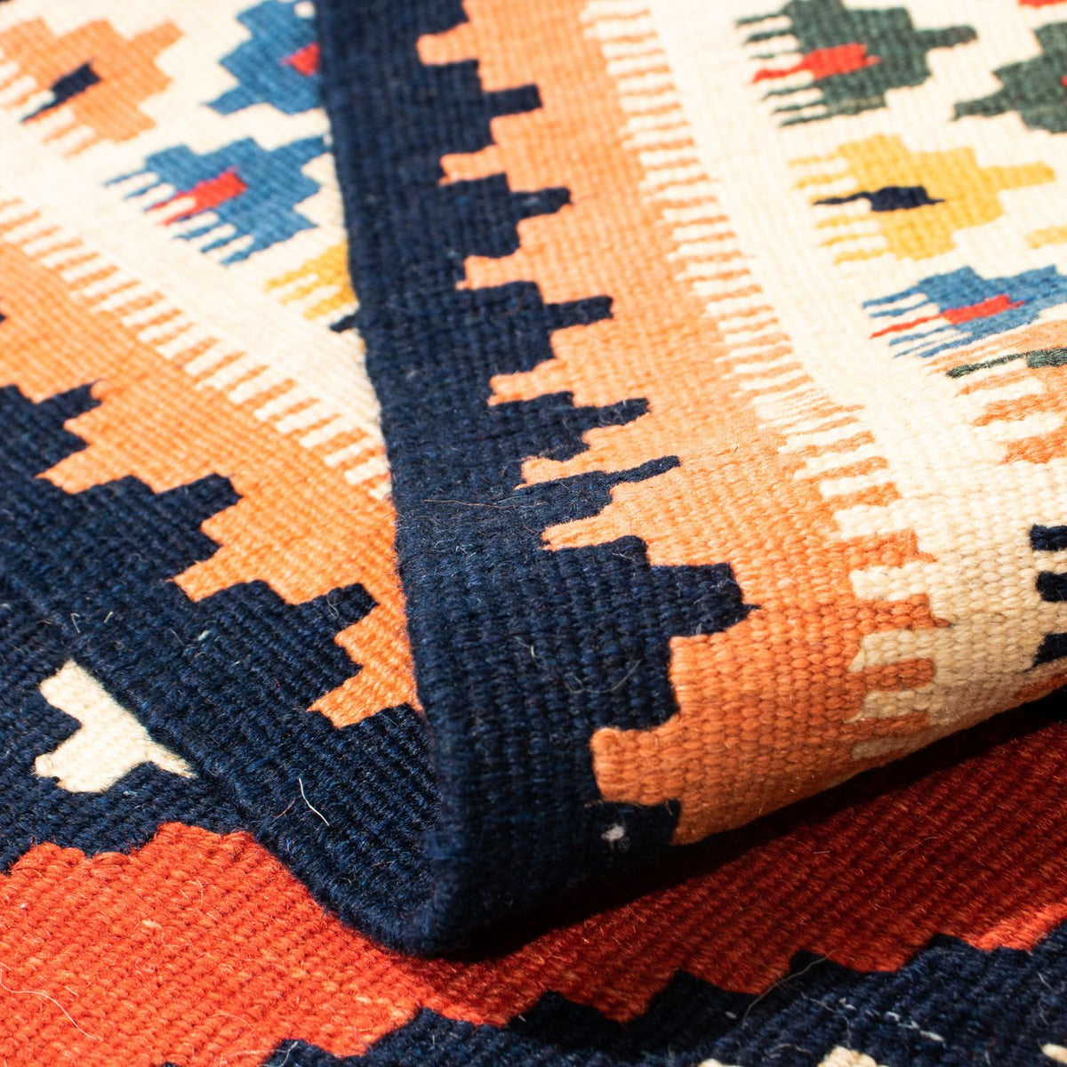 Kelim Carpet - orientalisk matta kvadrat  - 106 x 104 cm - röd