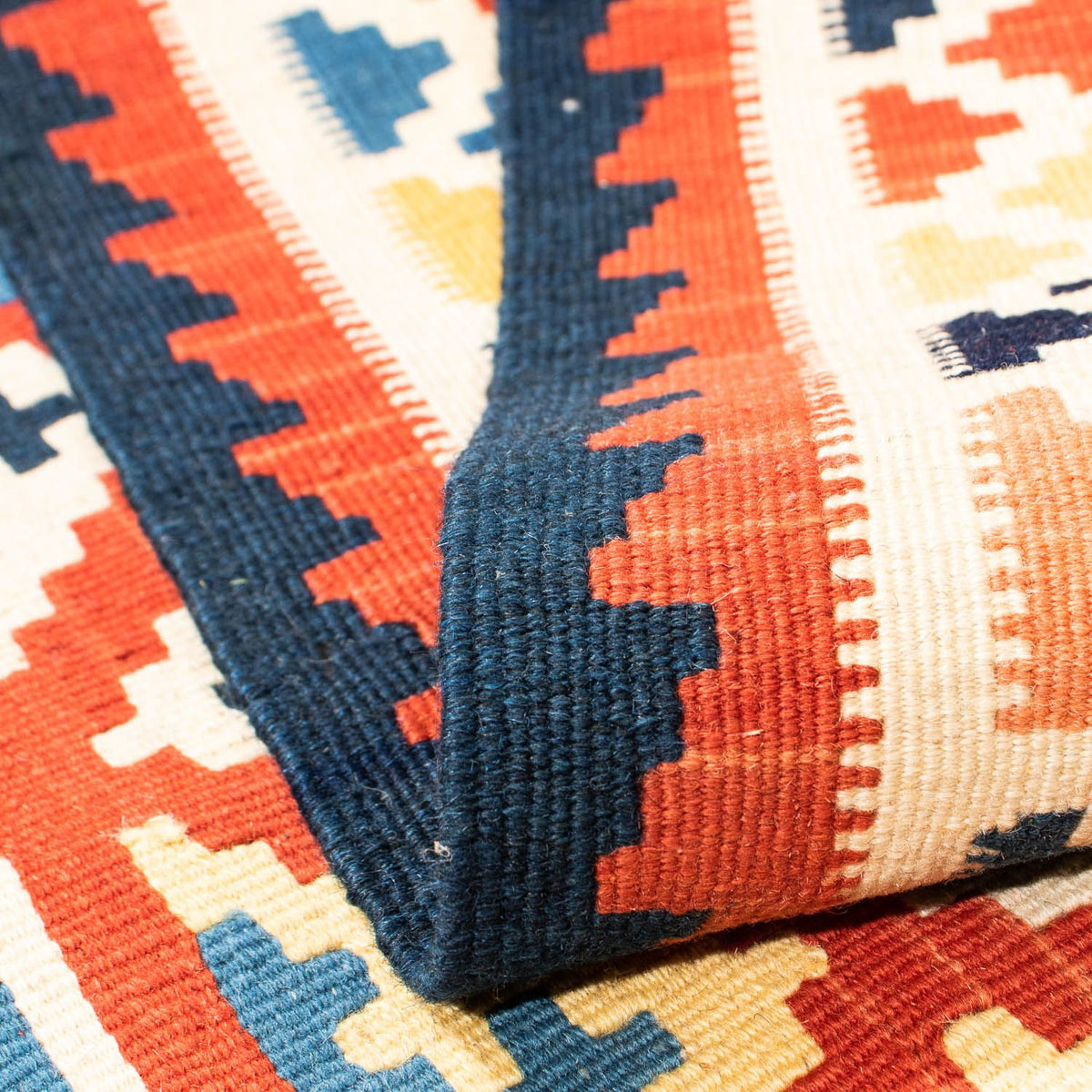 Kelim Carpet - orientalisk matta kvadrat  - 106 x 102 cm - mörkröd