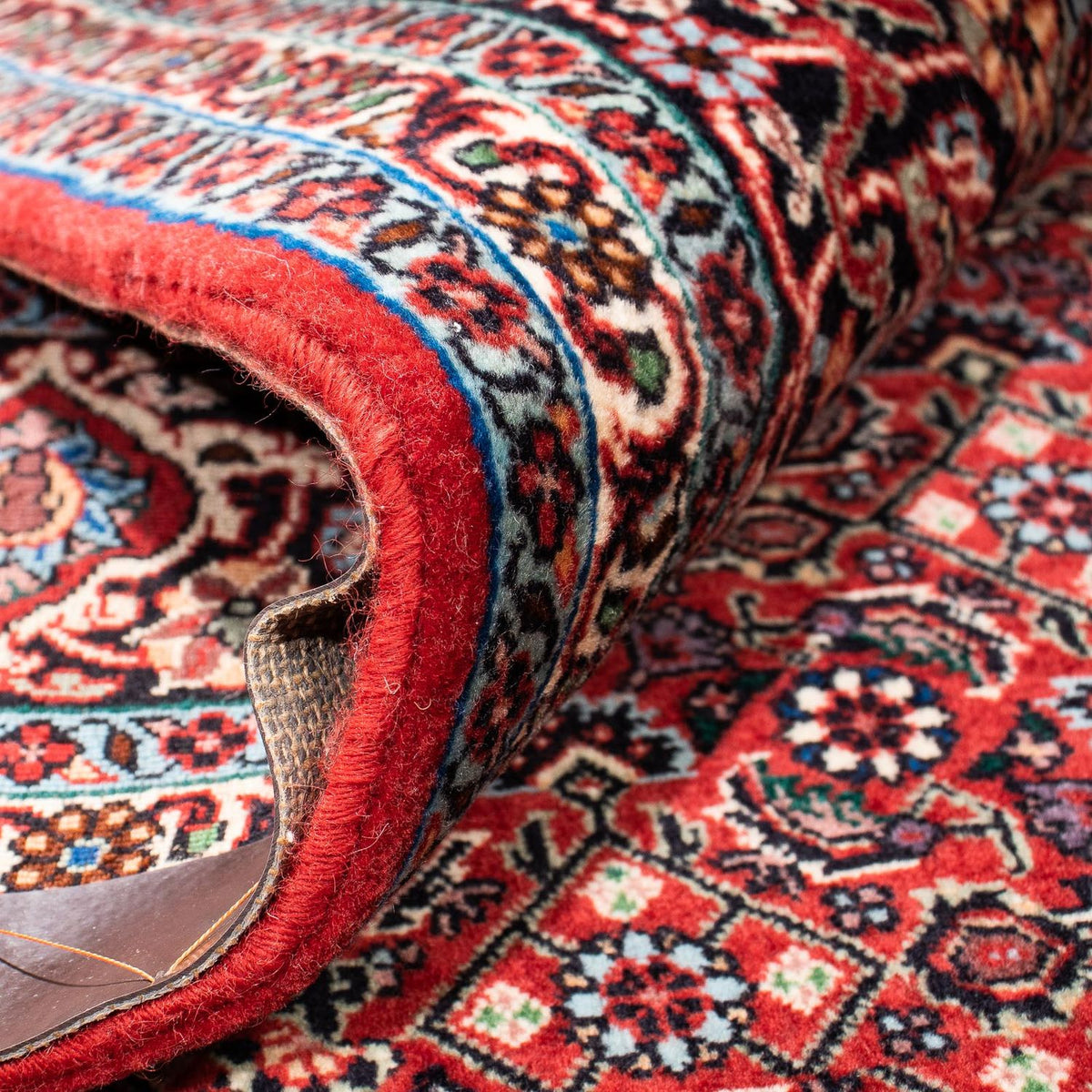 Persisk matta - Bijar - 237 x 173 cm - mörkröd