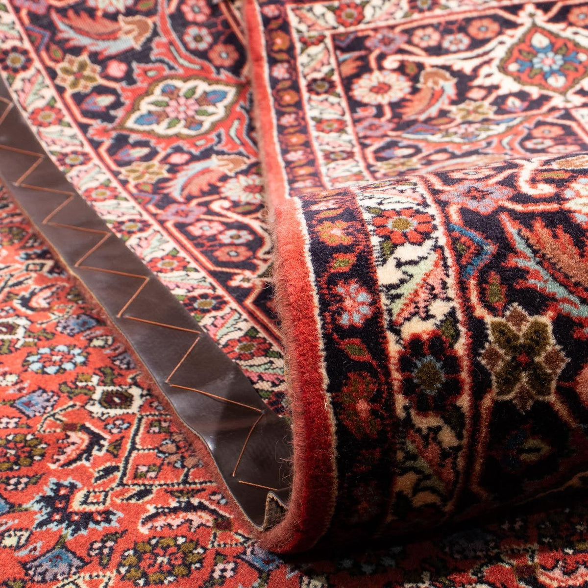 Persisk matta - Bijar - 284 x 200 cm - mörkröd