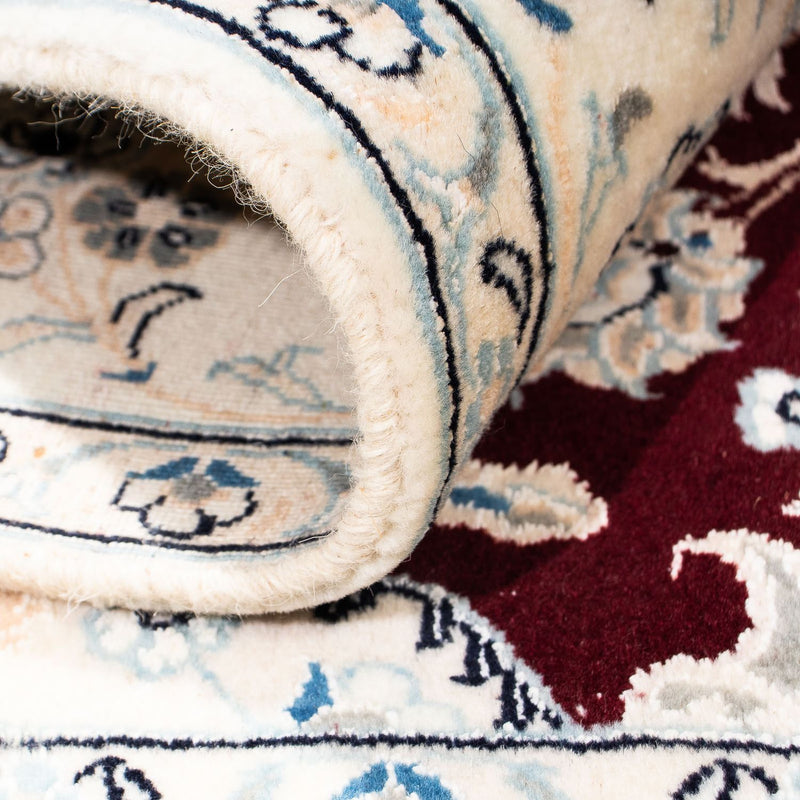 Persisk matta - Nain - Royal kvadrat  - 156 x 143 cm - mörkröd