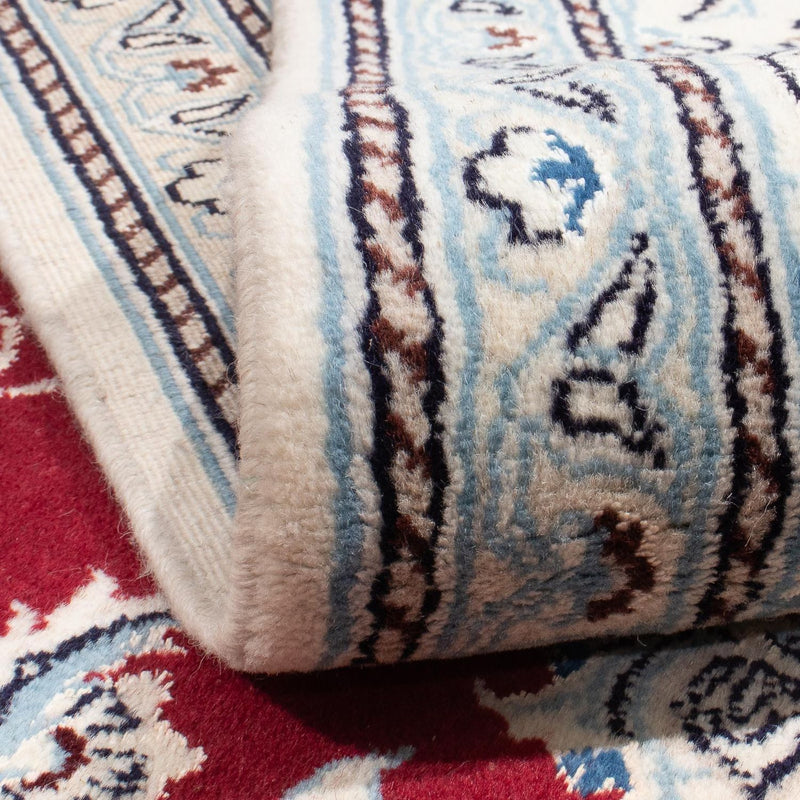 Persisk matta - Nain kvadrat  - 202 x 191 cm - mörkröd